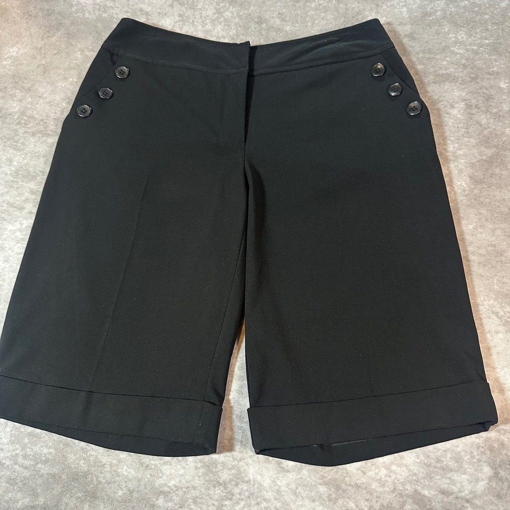 Apt 9 Ava Stretch Bermuda Shorts Womens 4‎ Black Sailor Button Cuffed Dressy